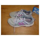 NEW BALANCE WOMENS SHOES SZ 9.5