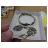 BRACELET & NECKLACE