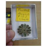 PIN LOOKS ABALONE INLAY