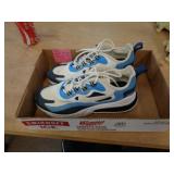 NIKE WOMENS SHOES SZ 8