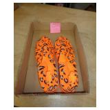WOMENS SLIP ON SHOES SZ 11/12