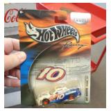 HOT WHEELS MIB NASCAR 2000
