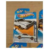 HOT WHEELS MIB - 67 OLDS 442 2011