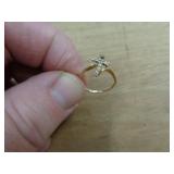 14KT GOLD RING W REAL DIAMONDS / 1 STONE MISSING