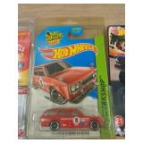HOT WHEELS MIB - 71 DATSUN 2013