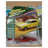 JOHNNY LIGHTNING - MIB - 65 PONTIAC CATALINA 2022
