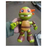 2015 NINJA TURTLE FIGURE
