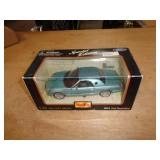 MAISTO FORD T-BIRD 1/25 2002