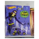 HOT WHEELS MIB -CAT WOMAN 2014