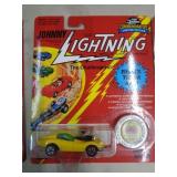 JOHNNY LIGHTNING MIB VICIOUS VETTE 1993
