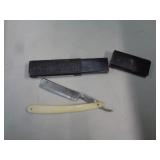 COLONIAL STRAIGHT RAZOR IN ORIG BOX