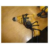 DEWALT 3/8 DRILL