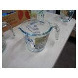 2 CUP PYREX MEASURING CUP