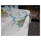 2 CUP PYREX MEASURING CUP
