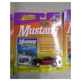 JOHNNY LIGHTNING MIB MUSTANG 1999