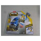 METAL MACHINES CAR & TRACK SET