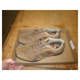 MENS SKECHERS SZ 11