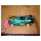 2015 HOTWHEELS LIGHT UP CAR