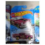 HOT WHEELS MIB 57 CHEVY 2017