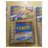 JOHNNY LIGHTNING MIB - NASCAR 1994