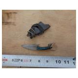 NECKLACE KNIFE / DAMASCUS STYLE