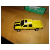 ERTL JOHN DEERE TRUCK / PLASTIC