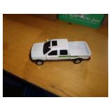 ERTL JOHN DEERE TRUCK / PLASTIC