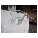 1 CUP PYREX MEASURING CUP
