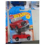 HOT WHEELS MIB LAND ROVER 2017