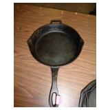 12" BAYOU CLASSIC CAST IRON SKILLET