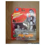 JOHNNY LIGHTNING MIB ELVIS 57 LINCOLN 2005