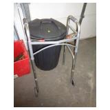 FOLDING WALKER / LW