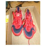 NIKE SHOES SZ 10