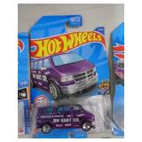HOT WHEELS MIB DODGE VAN 2021