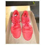 NIKE SZ 11
