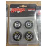 GMP 1/18 WHEEL & TIRES SET