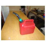 2 GAL GAS CAN