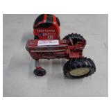 I H DIECAST TRACTOR