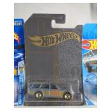 HOT WHEELS MIB 71 DATSUN 2/6 2018