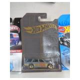 HOT WHEELS MIB 71 DATSUN 2/6 2018