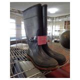 RAIN BOOTS SZ 8