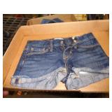 SHORTS SZ 6
