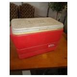 OLD COOLER W OLD TOOLS INSIDE / UT