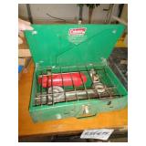 COLEMAN CAMP STOVE