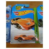 HOT WHEELS MIB - 76 CORVETTE 2013