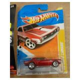 HOT WHEELS MIB 68 CAMARO 2010
