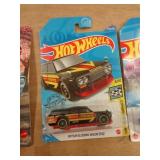 HOT WHEELS MIB DATSUN 2017