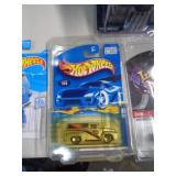 HOT WHEELS MIB  66 FORD 2000