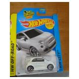 HOT WHEELS MIB - FIAT 500 2013