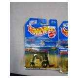 1997 HOT WHEELS MIB FORKLIFT